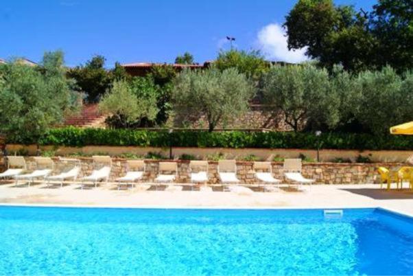 Bed and Breakfast Casale Degli Ulivi Prestige Altavilla Silentina Esterno foto